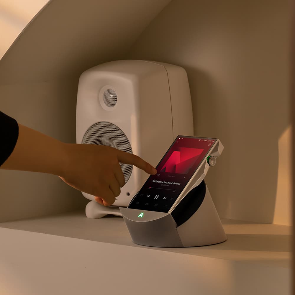 Astell&Kern AK CRADLE XLR/USB-C搭載ドッキング型クレードル [IRV-AK