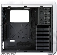 CM 690 II Plus Black & White Edition Image